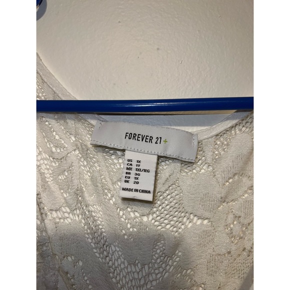 Womens 1X Forever 21+ white dressy shirt - Picture 3 of 4